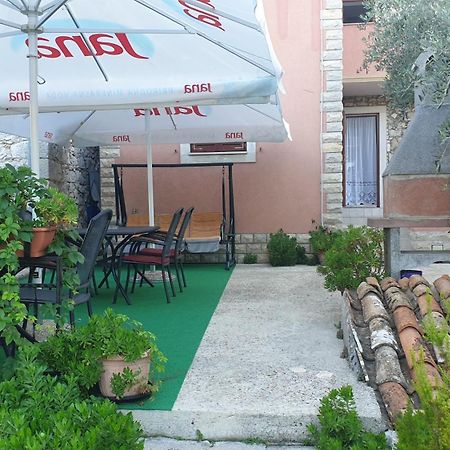 Apartments Rosa Mali Losinj Exterior photo