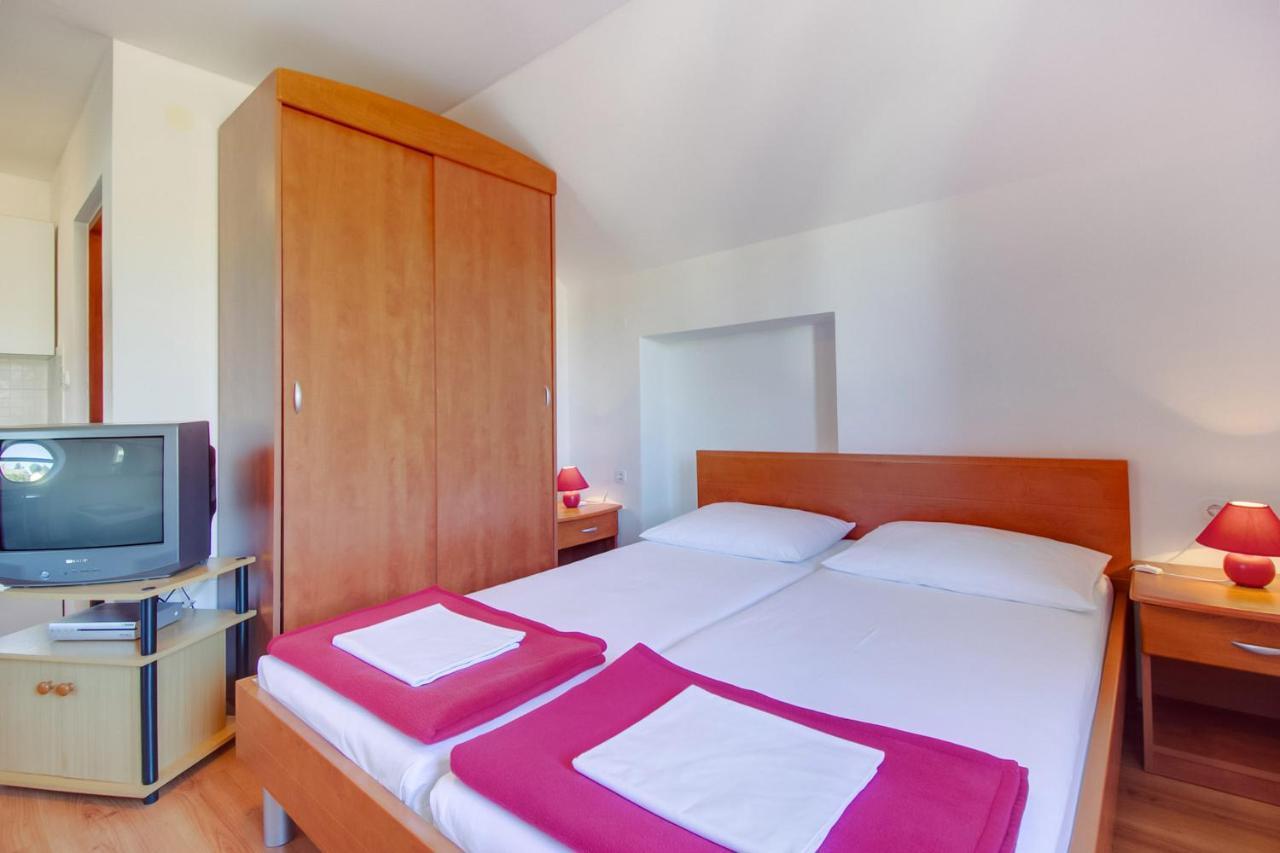 Apartments Rosa Mali Losinj Exterior photo